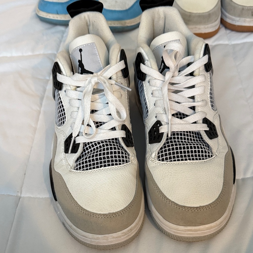 Jordan Men's Shoes in White, Black, and Gray